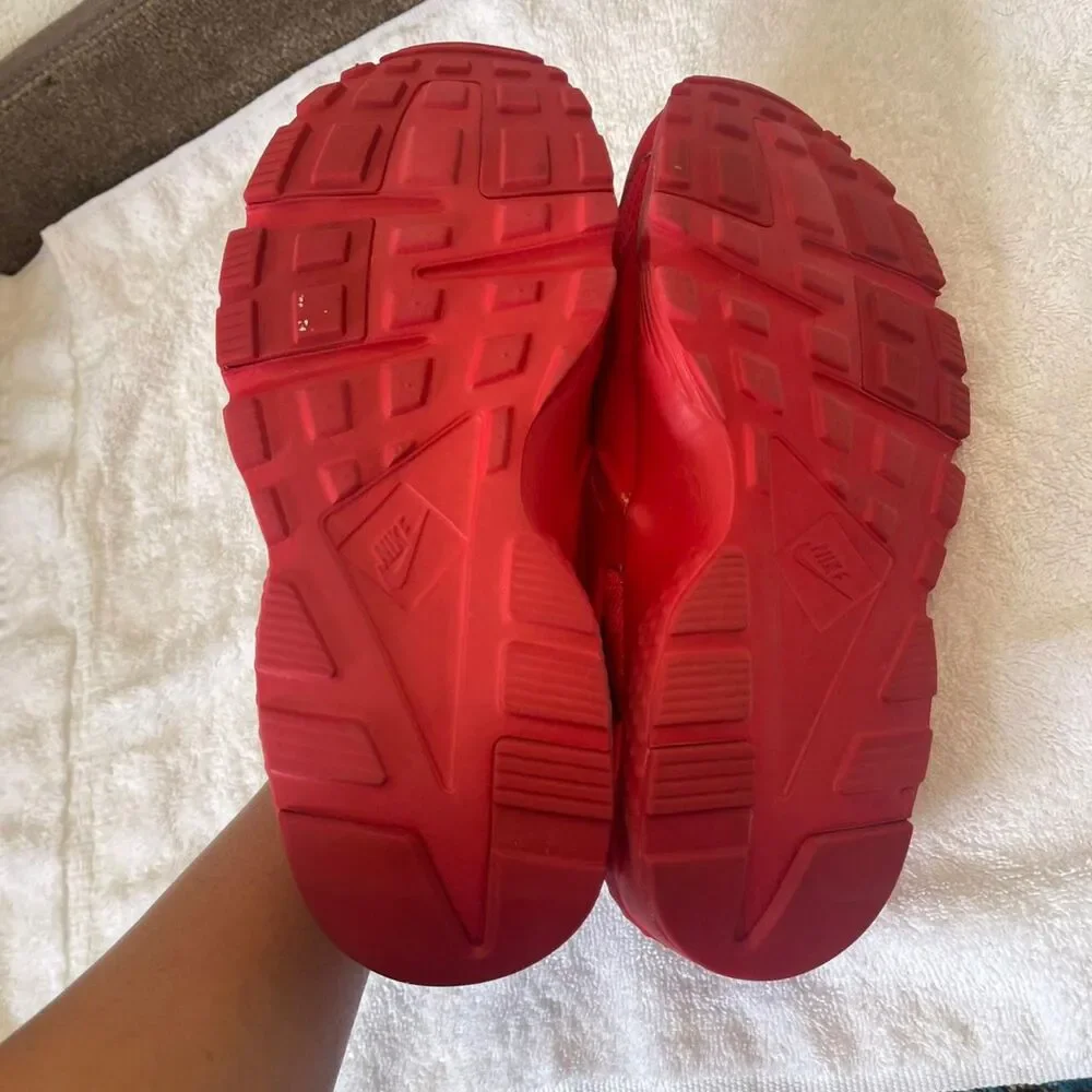 Nike Air Huarache Run Triple Red Size 6.5Y Sneakers Athletics Lace Shoes Youth